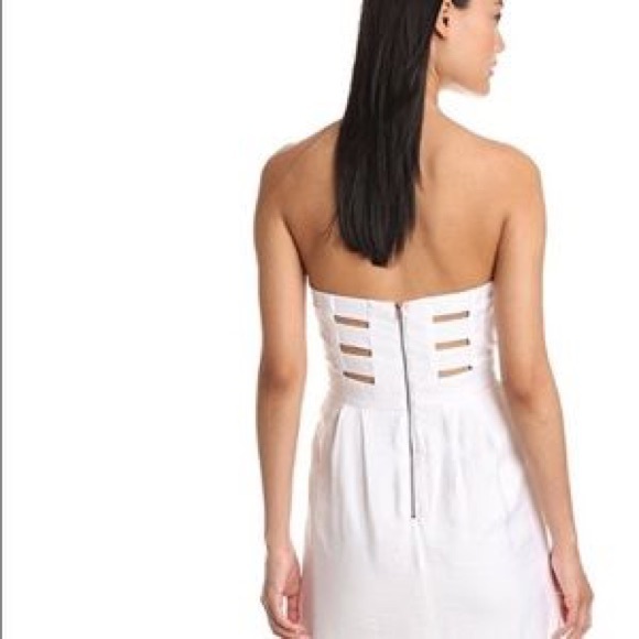 (Final drop) BCBGENERATIONS white strapless dress - Picture 3 of 3